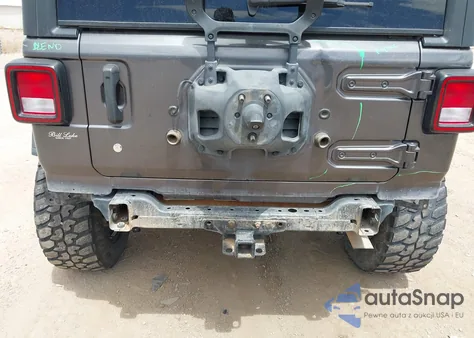 2018 Jeep Wrangler Unlimited Sahara 4X4 z USA, uszkodzony, nr VIN 1C4HJXEG0JW329763